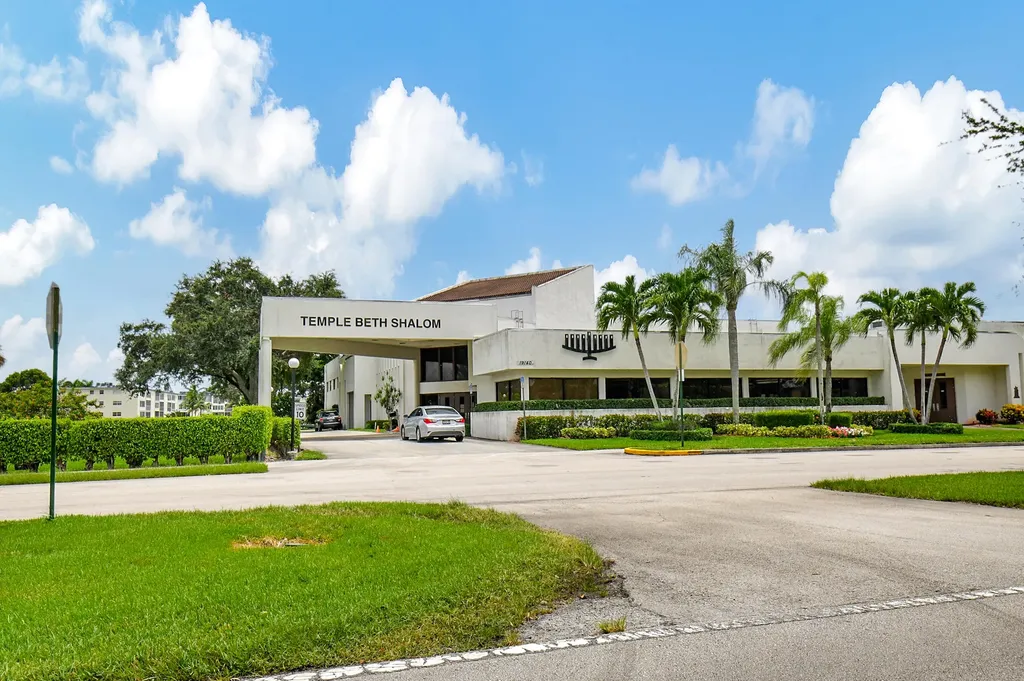 160 Preston D Boca Raton FL 33434