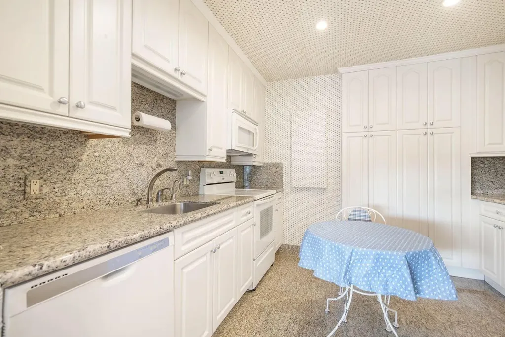 44 Cocoanut Row Palm Beach FL 33480