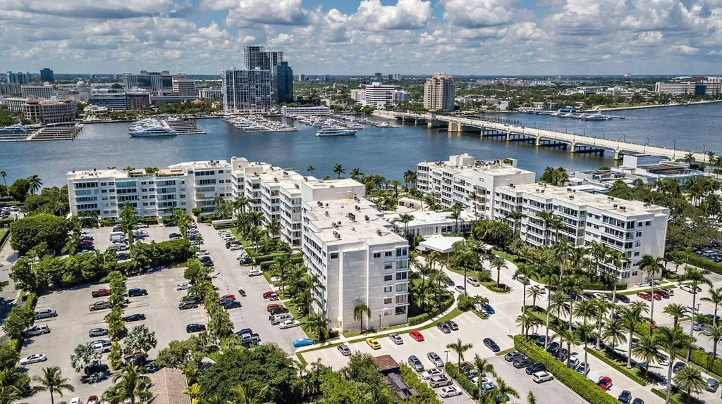 44 Cocoanut Row Palm Beach FL 33480