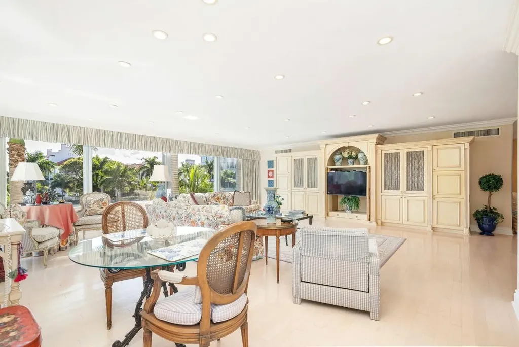 44 Cocoanut Row Palm Beach FL 33480