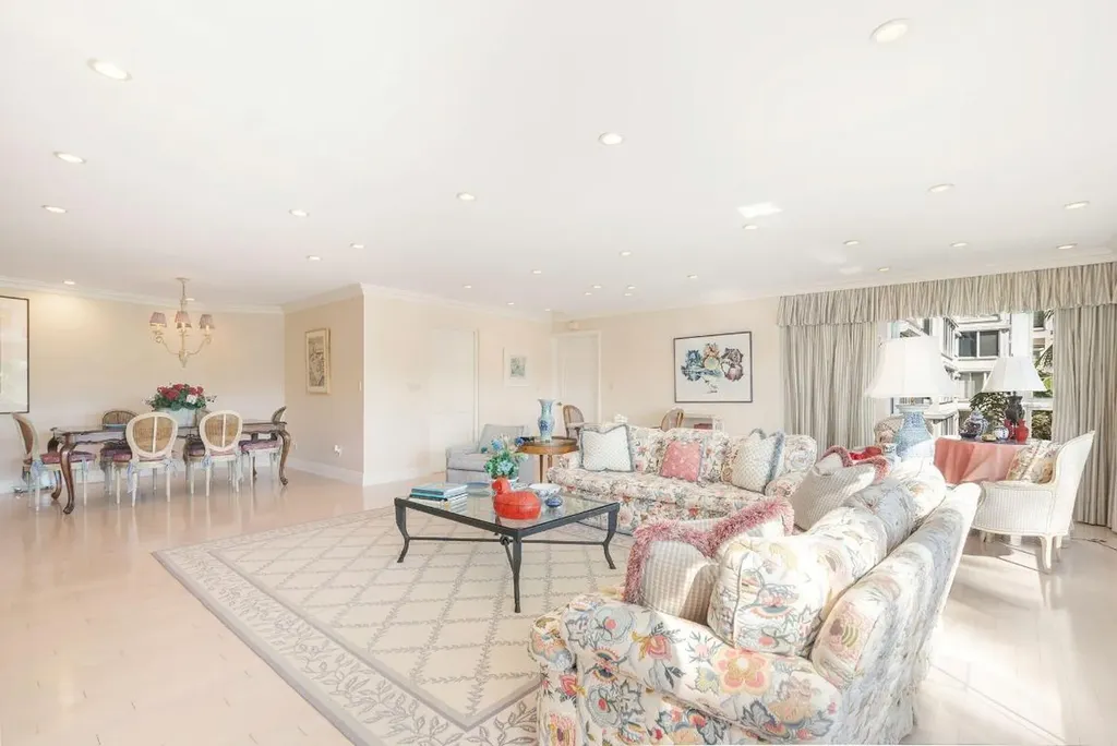 44 Cocoanut Row Palm Beach FL 33480