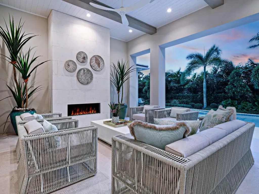 2913 Bluewater Cove Gulf Stream FL 33483