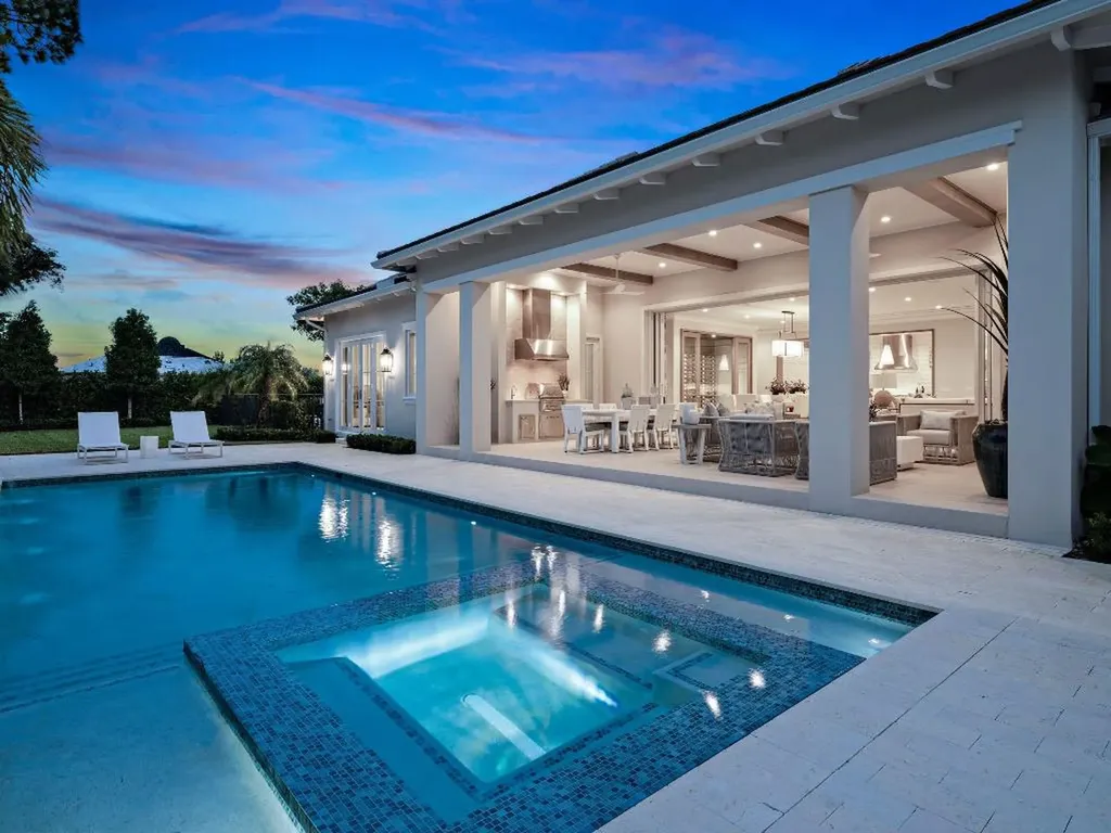 2913 Bluewater Cove Gulf Stream FL 33483