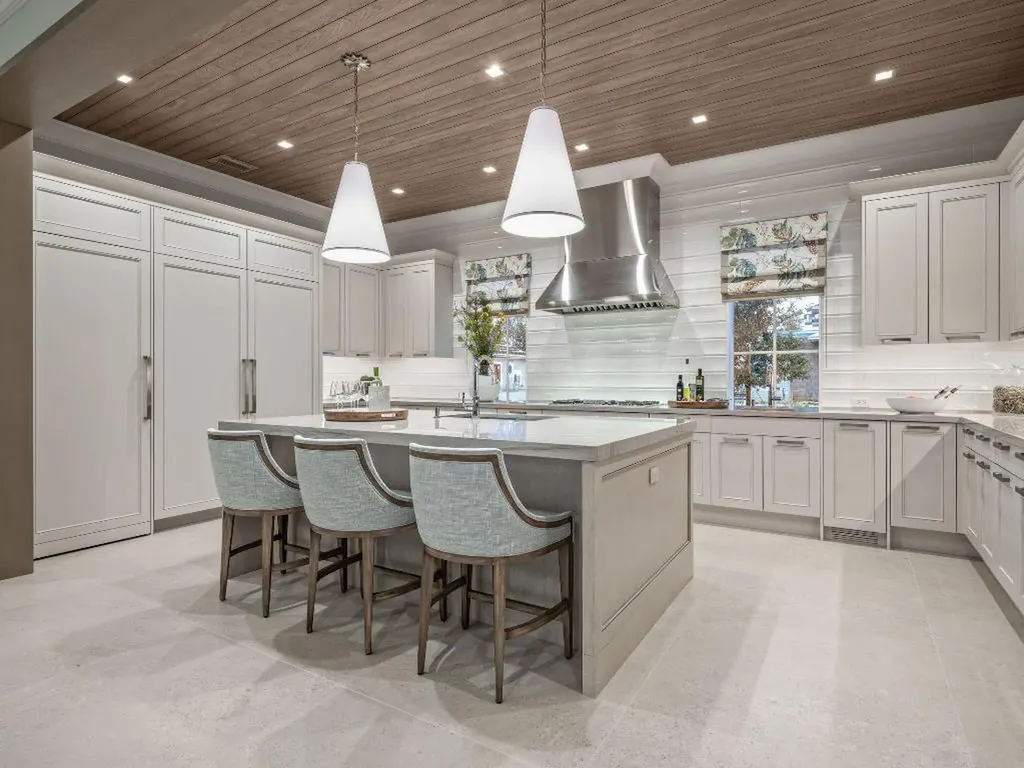 2913 Bluewater Cove Gulf Stream FL 33483