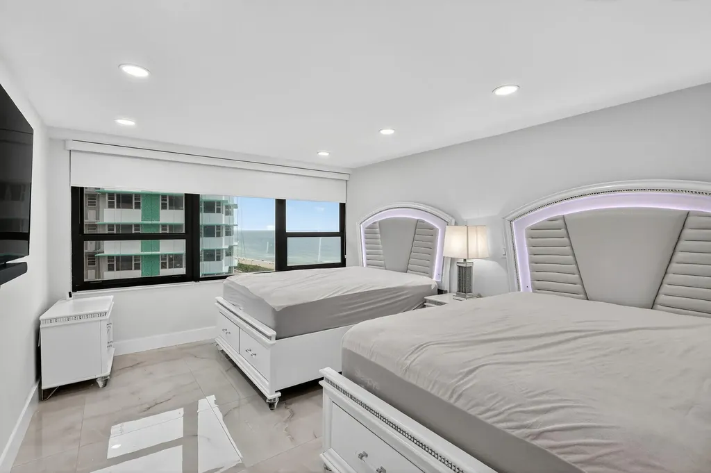 5225 Collins Avenue Miami Beach FL 33140
