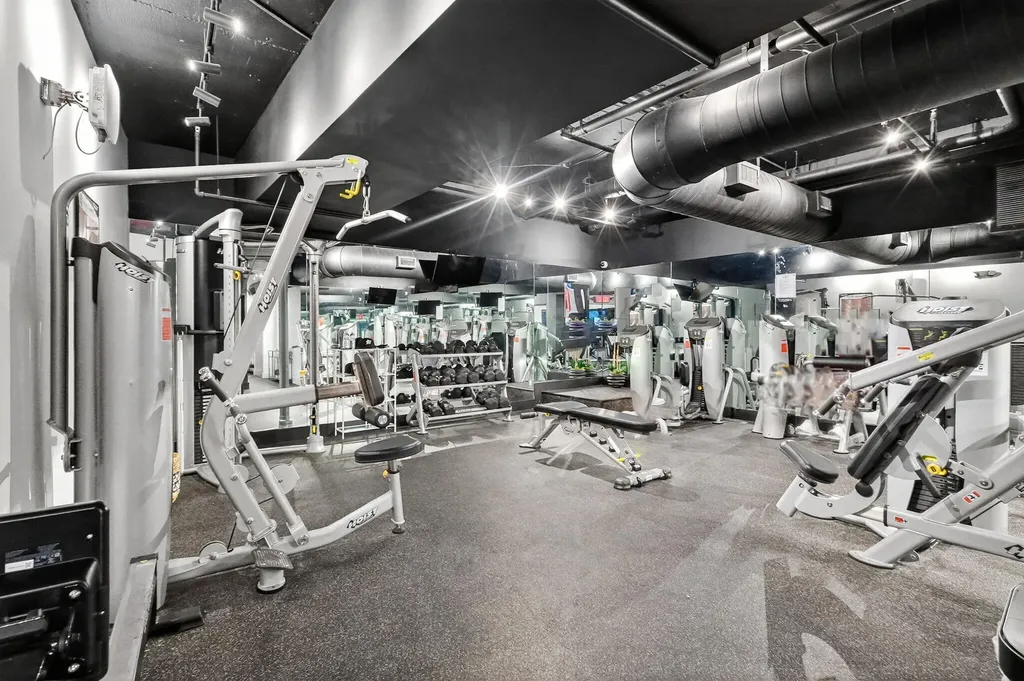 5225 Collins Avenue Miami Beach FL 33140