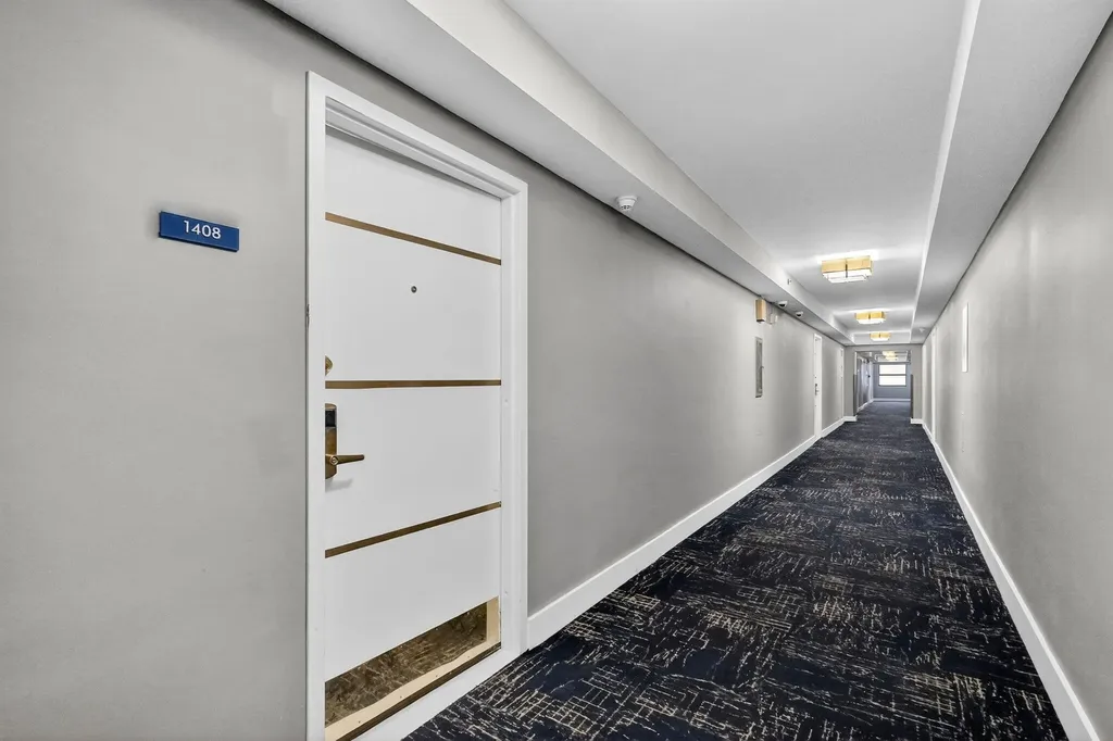 5225 Collins Avenue Miami Beach FL 33140