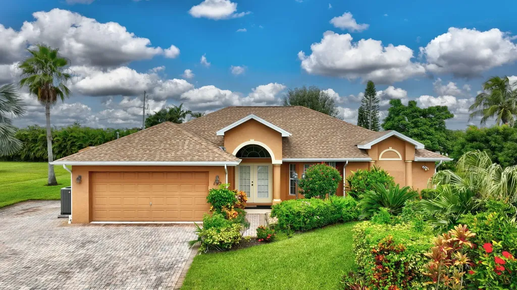 152 SW Hawthorne Circle Port St Lucie FL 34953