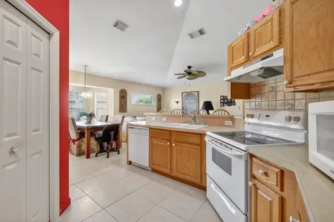 152 SW Hawthorne Circle Port St Lucie FL 34953