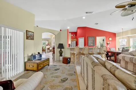 152 SW Hawthorne Circle Port St Lucie FL 34953