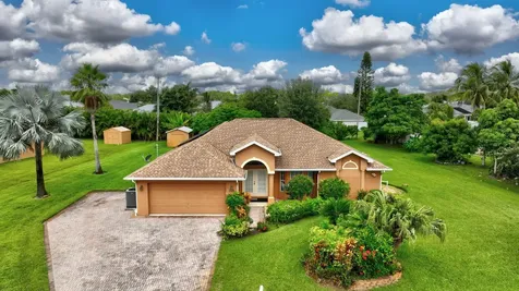 152 SW Hawthorne Circle Port St Lucie FL 34953