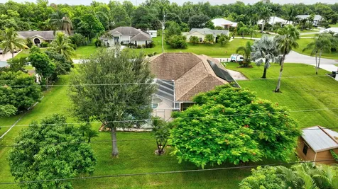 152 SW Hawthorne Circle Port St Lucie FL 34953