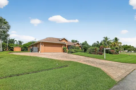 152 SW Hawthorne Circle Port St Lucie FL 34953