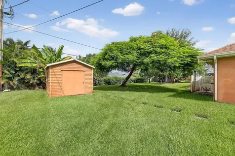 152 SW Hawthorne Circle Port St Lucie FL 34953
