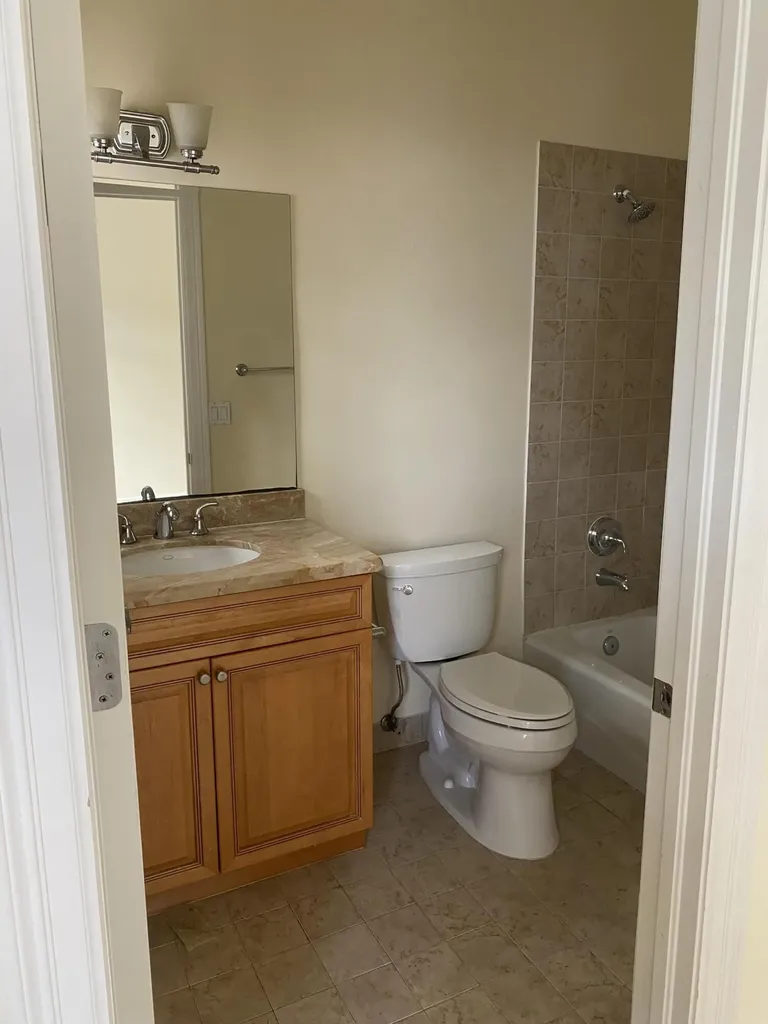 1950 Presidential 2 Way West Palm Beach FL 33401