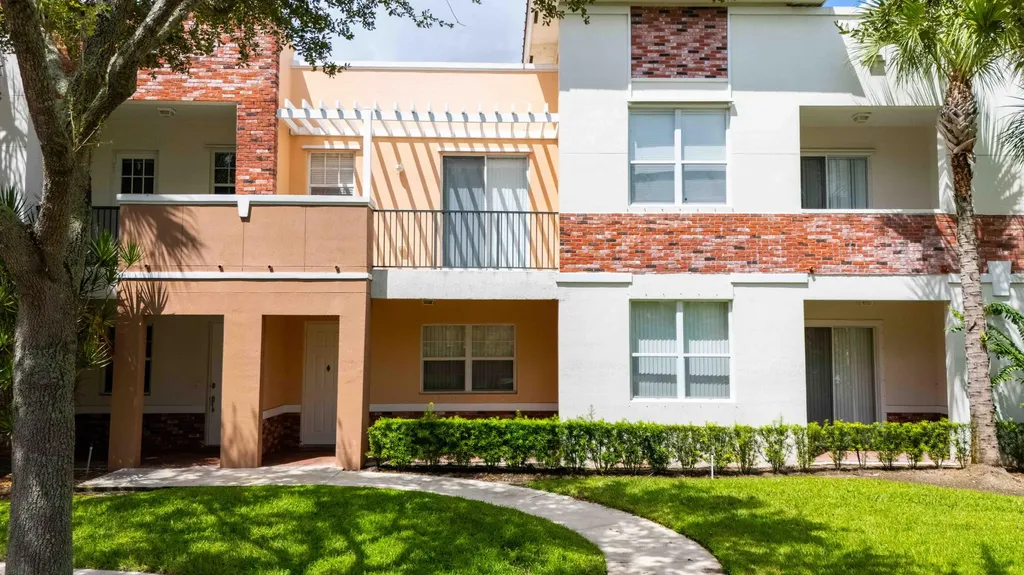 10520 SW Stephanie Way Port St Lucie FL 34987