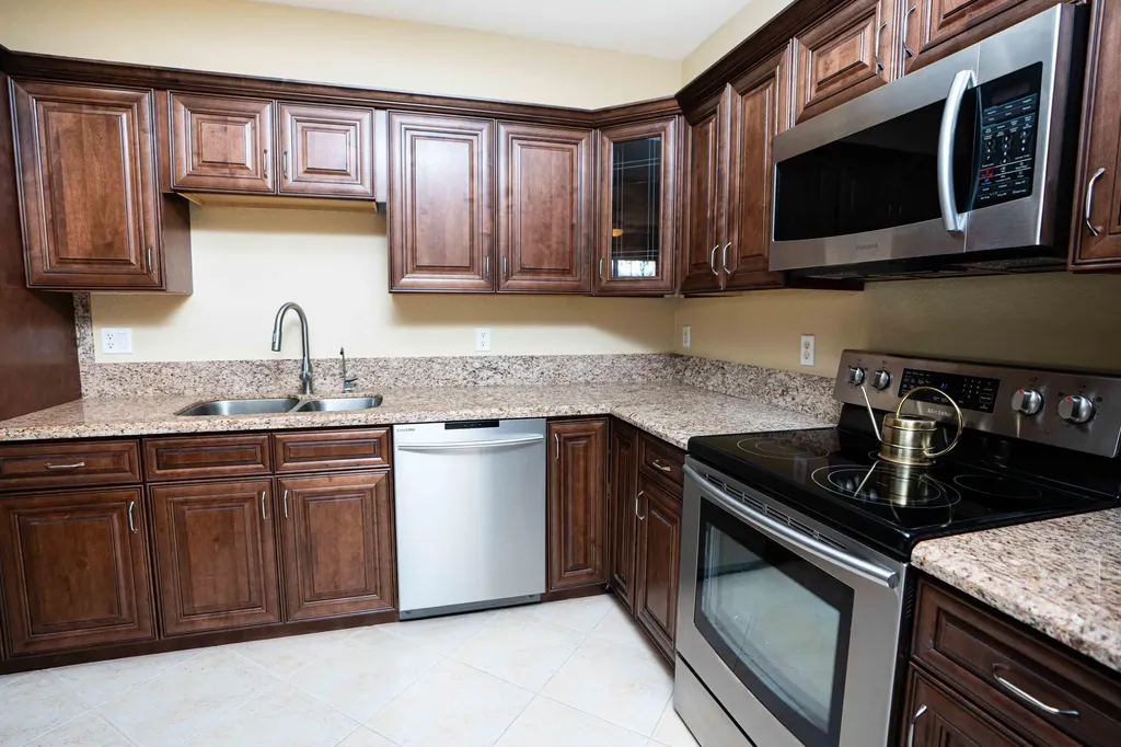 10520 SW Stephanie Way Port St Lucie FL 34987