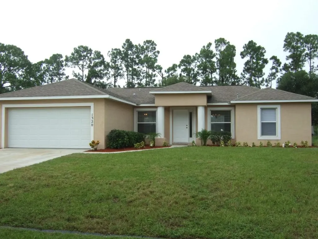 1320 SW Hunnicut Avenue Port St Lucie FL 34953