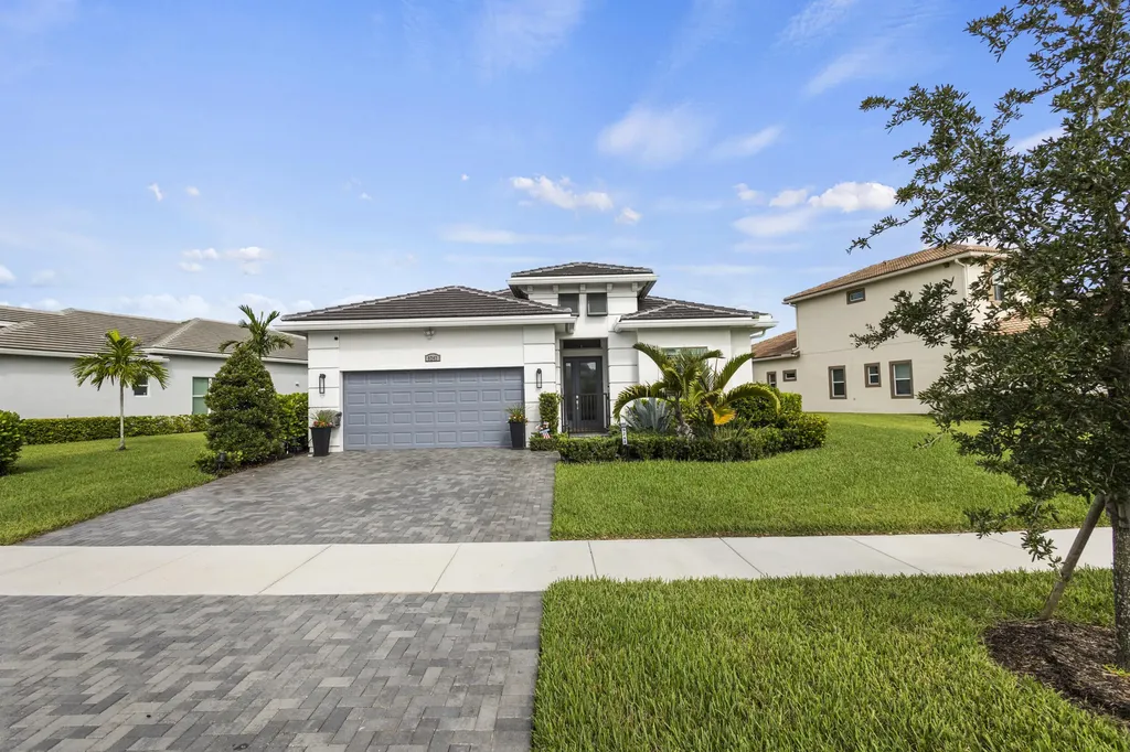 9242 SW Pepoli Way Port St Lucie FL 34987
