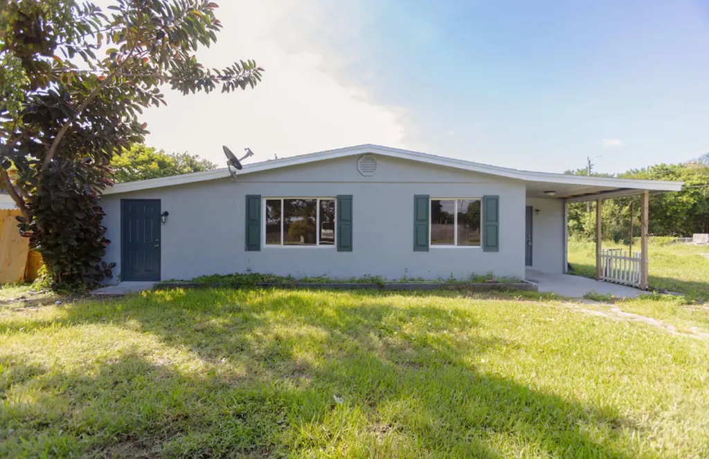 2209 Barbara Avenue Fort Pierce FL 34982