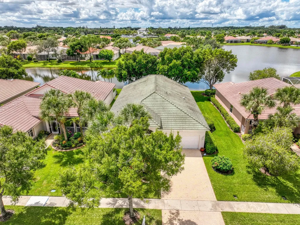 9270 Heron Cove Drive West Palm Beach FL 33411