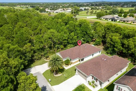 5815 NW Pine Trail Circle Port St Lucie FL 34983