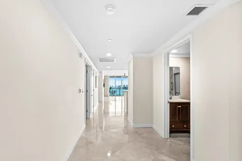2650 Lake Shore Drive Riviera Beach FL 33404