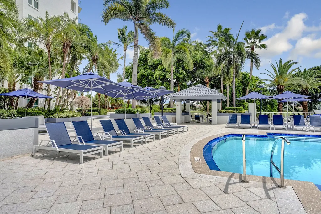 500 SE Mizner Boulevard Boca Raton FL 33432