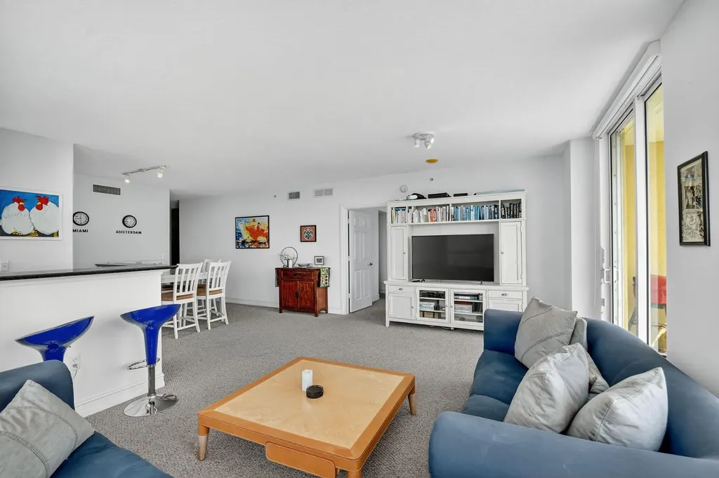 625 Casa Loma Boulevard Boynton Beach FL 33435