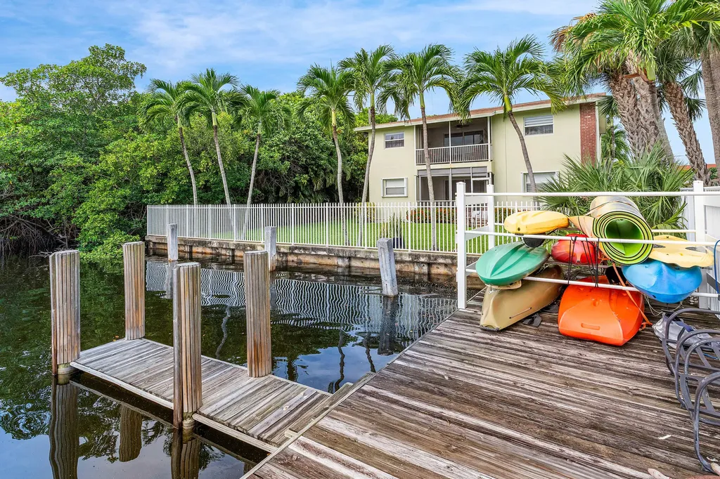 689 NE 6th Court Boynton Beach FL 33435