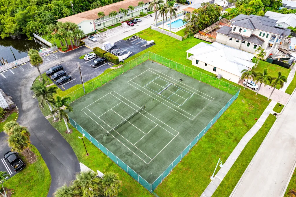 689 NE 6th Court Boynton Beach FL 33435
