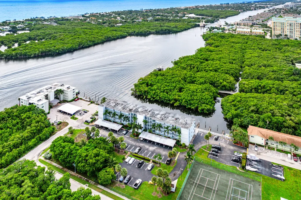 689 NE 6th Court Boynton Beach FL 33435