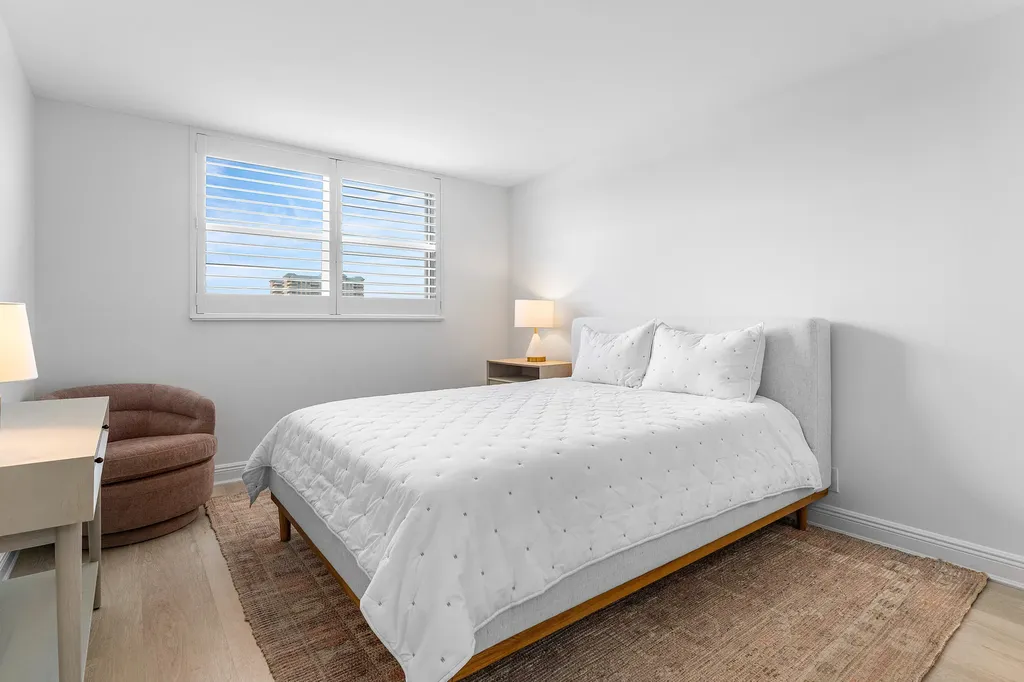 689 NE 6th Court Boynton Beach FL 33435