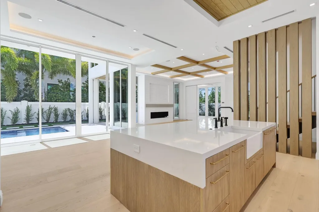 320 Grove Place Delray Beach FL 33444