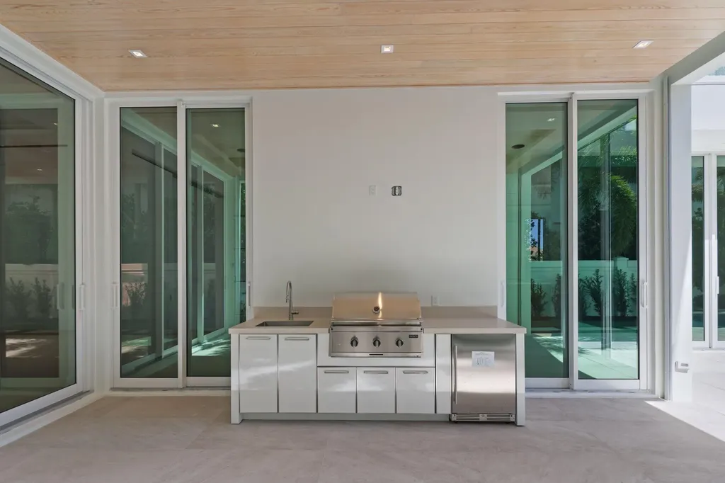 320 Grove Place Delray Beach FL 33444