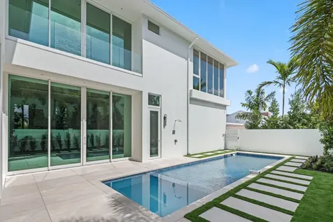 320 Grove Place Delray Beach FL 33444