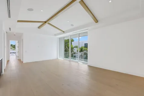 320 Grove Place Delray Beach FL 33444