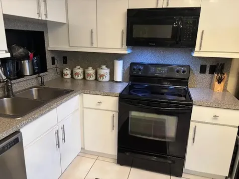 7531 NW 86th Terrace Tamarac FL 33321