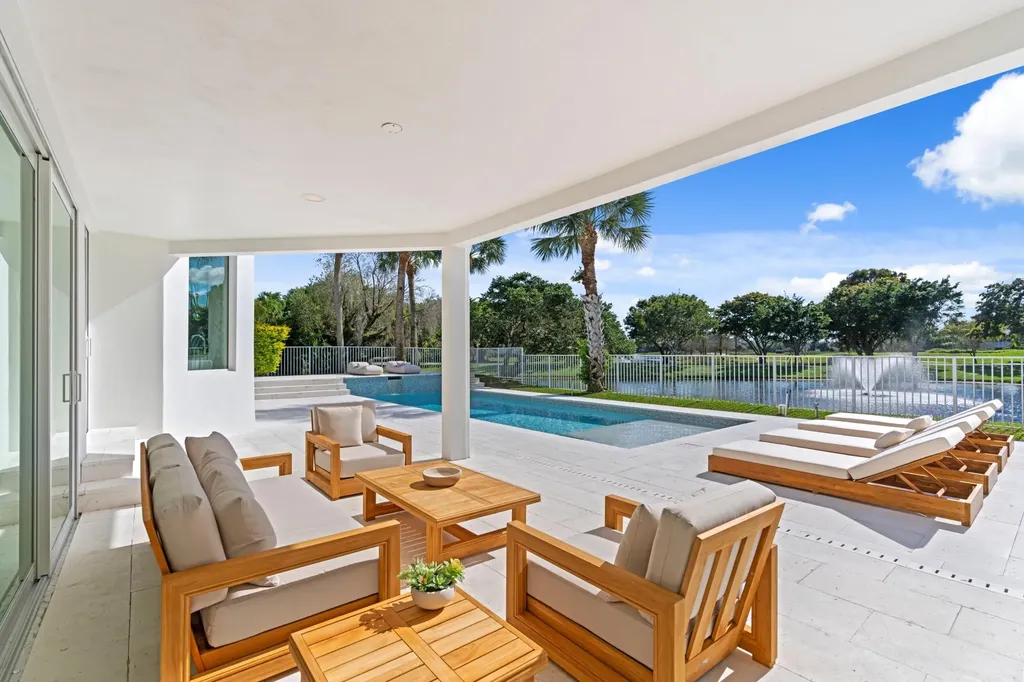 11166 Isle Brook Court Wellington FL 33414