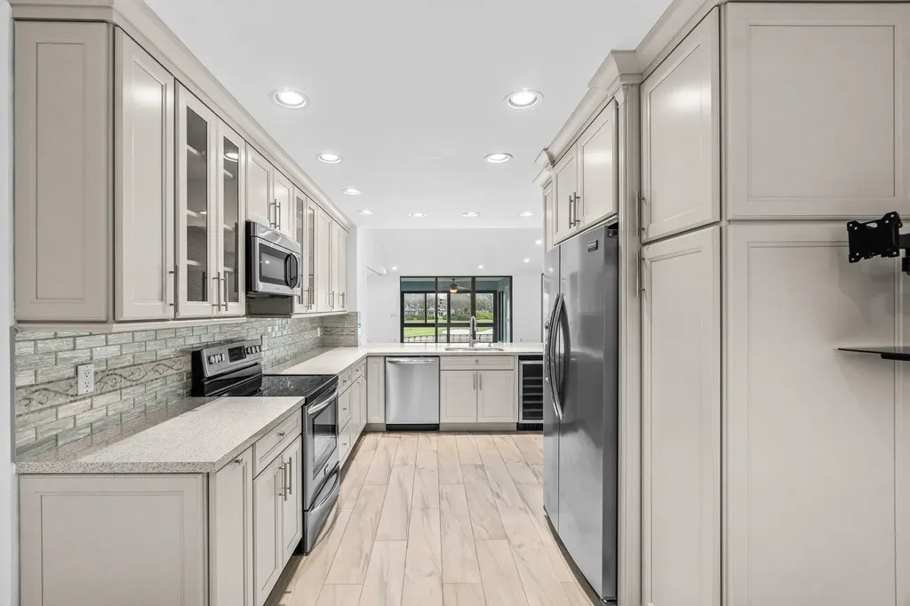 23 Eastgate Drive Boynton Beach FL 33436