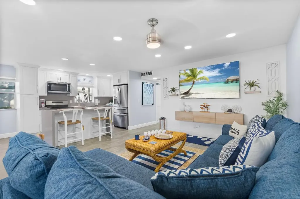 244 Monaco F Delray Beach FL 33446
