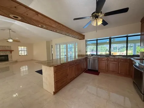 2085 SE Hanford Road Port St Lucie FL 34952