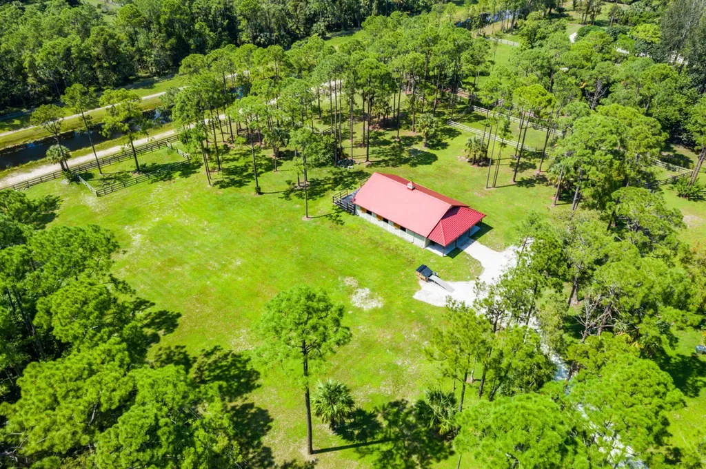 1835 Stallion Drive Loxahatchee FL 33470