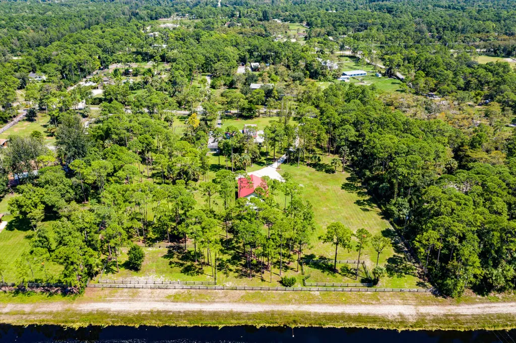1835 Stallion Drive Loxahatchee FL 33470