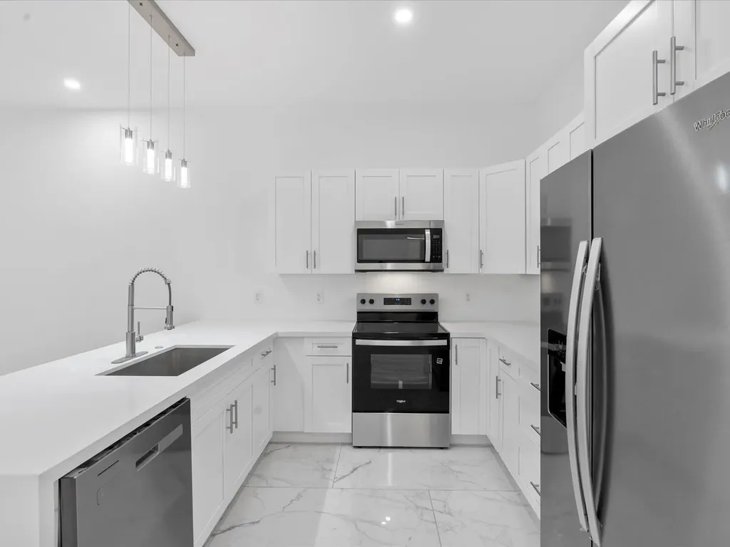533 NW 16th Avenue Fort Lauderdale FL 33311
