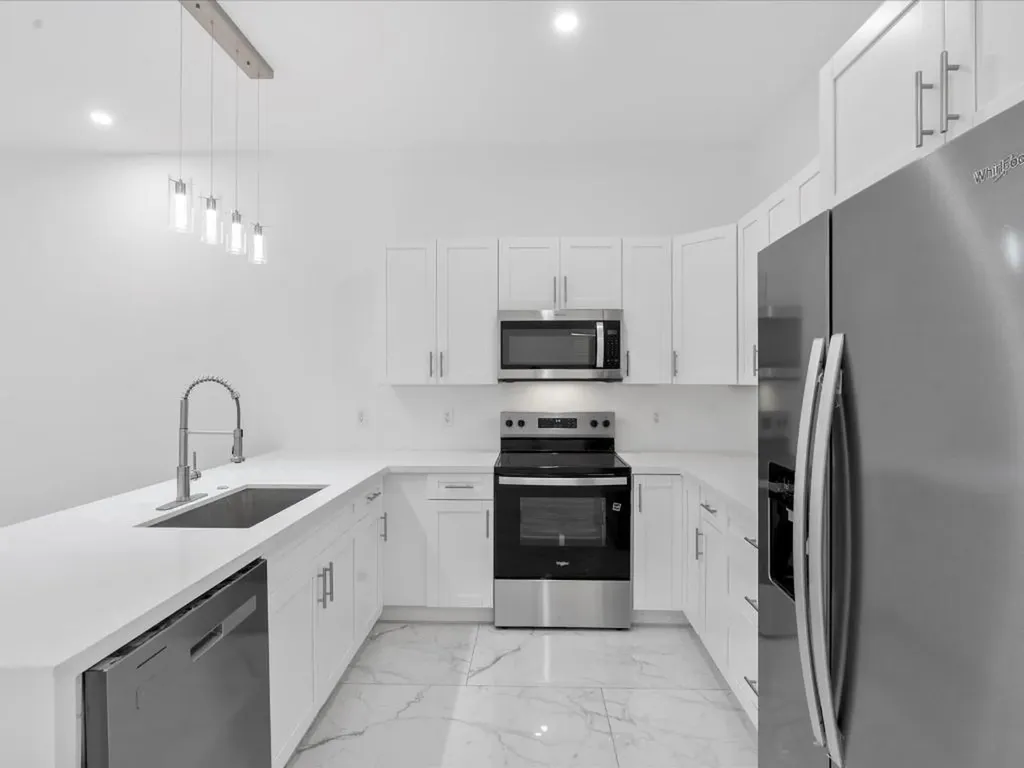 533 NW 16th Avenue Fort Lauderdale FL 33311