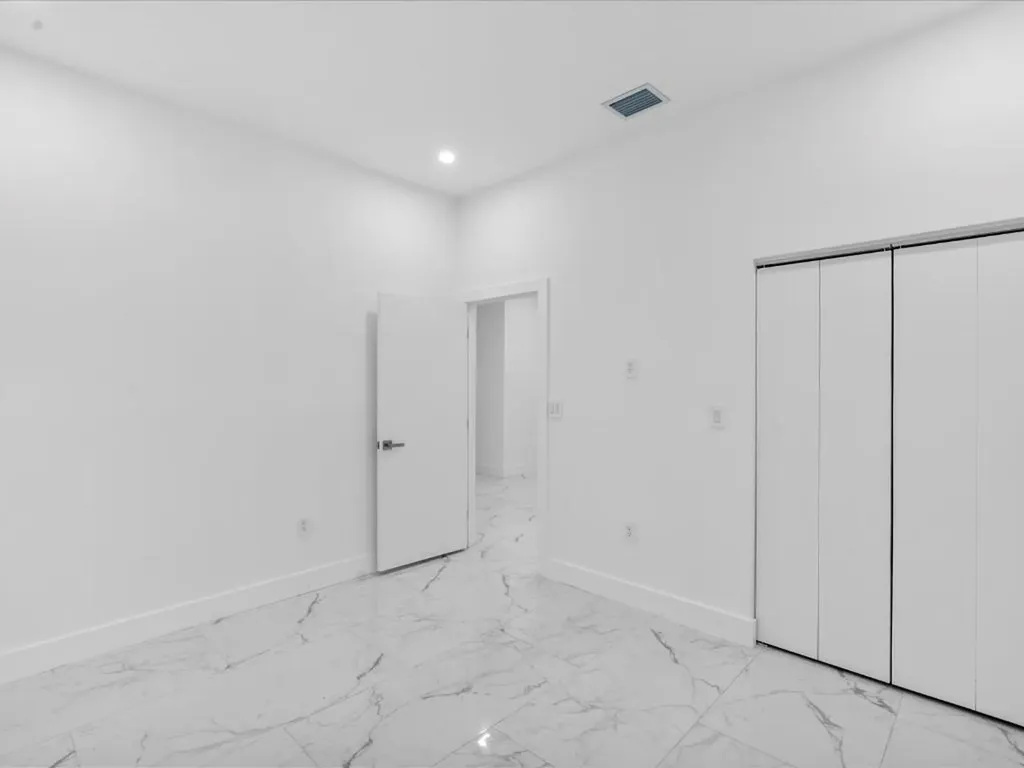 533 NW 16th Avenue Fort Lauderdale FL 33311
