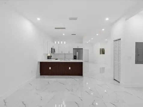 533 NW 16th Avenue Fort Lauderdale FL 33311