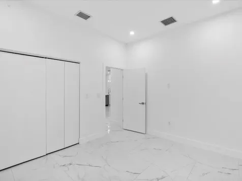 533 NW 16th Avenue Fort Lauderdale FL 33311