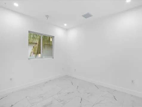 533 NW 16th Avenue Fort Lauderdale FL 33311